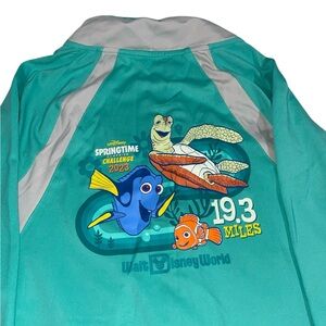 Run Disney 2023 FINDING NEMO Half Marathon Jacket Women’s Mint Green Size Small
